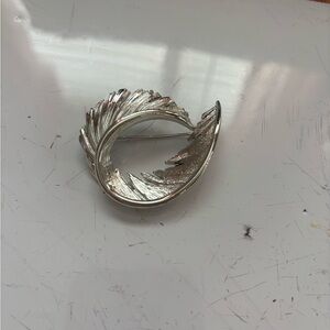 Antique Stainless‎ Steel Silver Feather Brooch